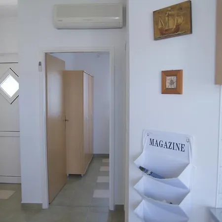 Ana & Nika Apartamento Ugljan