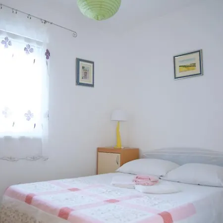 Ana & Nika Apartamento Ugljan
